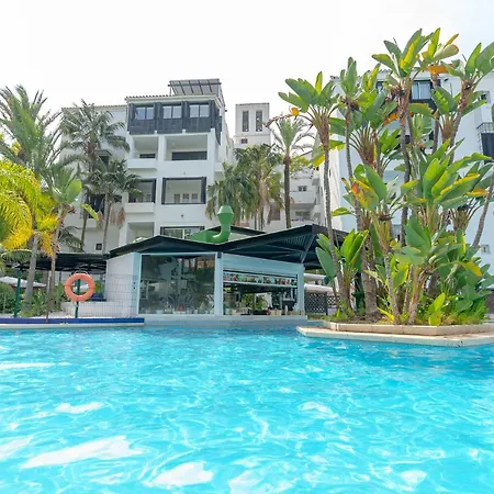 Apartment Beachfront Complex Jardines De Golondrinas Elviria Marbella