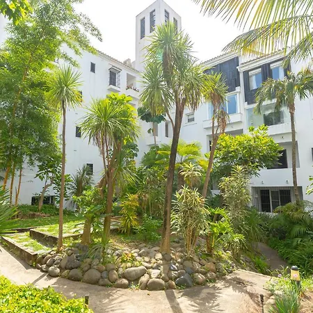 Beachfront Complex Jardines De Golondrinas Elviria Marbella